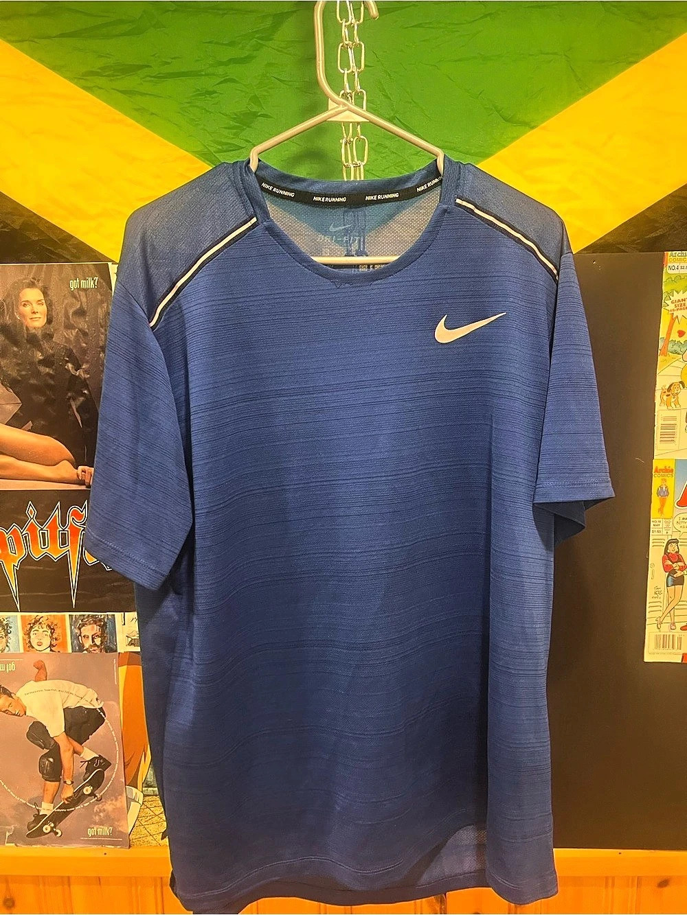Nike Men's Blue Short Sleeve Athletic Shirt Like New